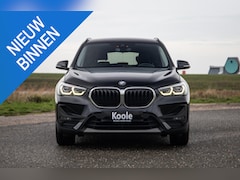 BMW X1 - xDrive25e Executive X CAMERA / CARPLAY / HEAD UP DISPLAY / LEDER / LED / CRUISE CONTROLE /