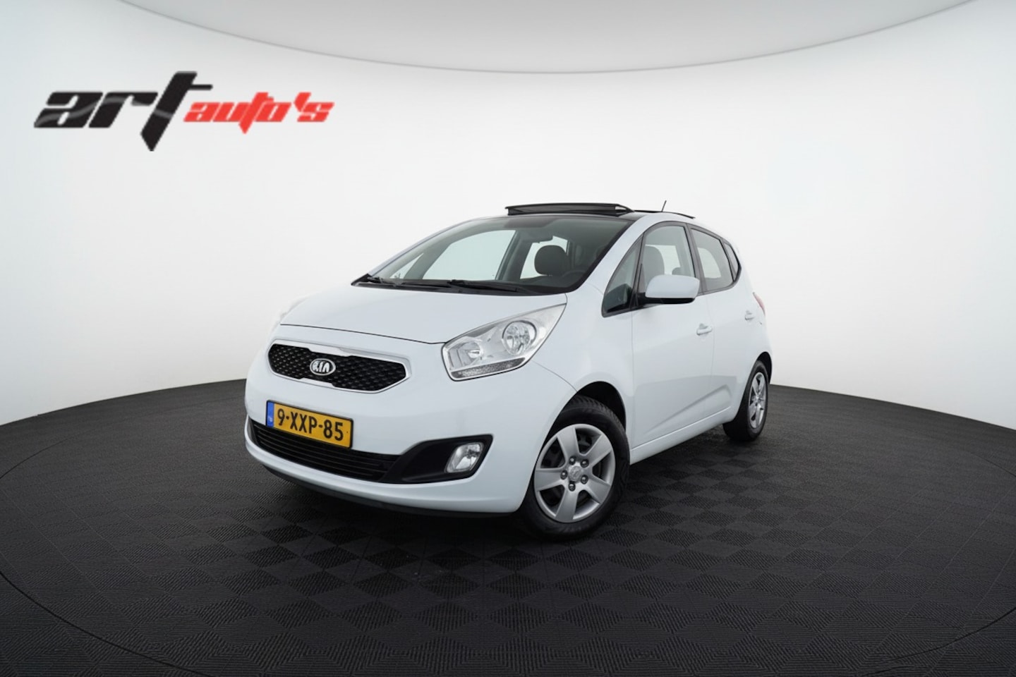 Kia Venga - 1.4 CVVT Vibe 1e Eigenaar - Climate / Navi / Cruise / Pano / Trekhaak / NAP - AutoWereld.nl