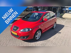 SEAT Altea XL - 1.2 TSI Ecomotive Businessline COPA Panoramadak, lederen bekleding, trekhaak, dakrails, na