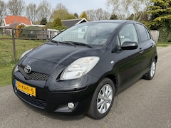 Toyota Yaris - 1.3 VVTi Executive ECC/NAVI/KEYLESS/AUTOMAAT/APK 04-2027