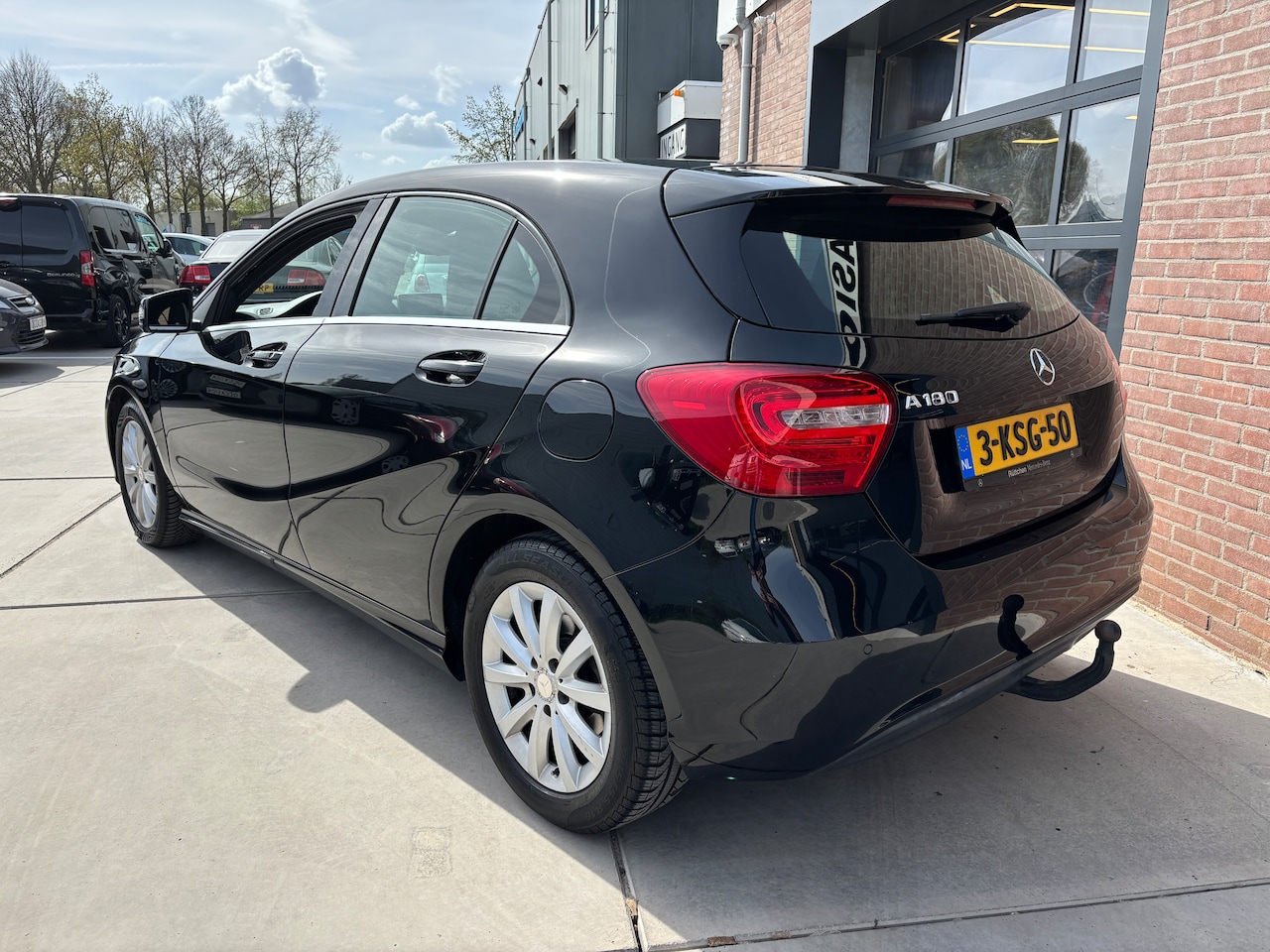 Mercedes-Benz A-klasse - 180 Ambition | Org-NL auto. Trekhaak. Automaat. Xenon. Sportstoelen. Navi.