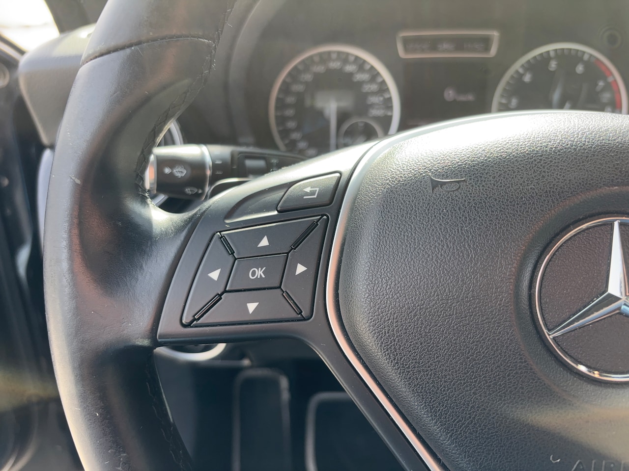 Mercedes-Benz A-klasse - 180 Ambition | Org-NL auto. Trekhaak. Automaat. Xenon. Sportstoelen. Navi.