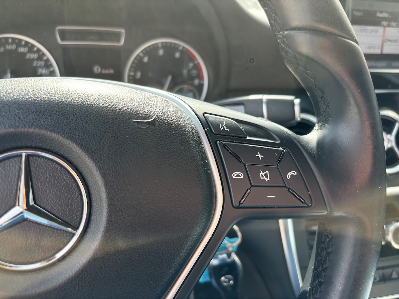 Mercedes-Benz A-klasse - 180 Ambition | Org-NL auto. Trekhaak. Automaat. Xenon. Sportstoelen. Navi.