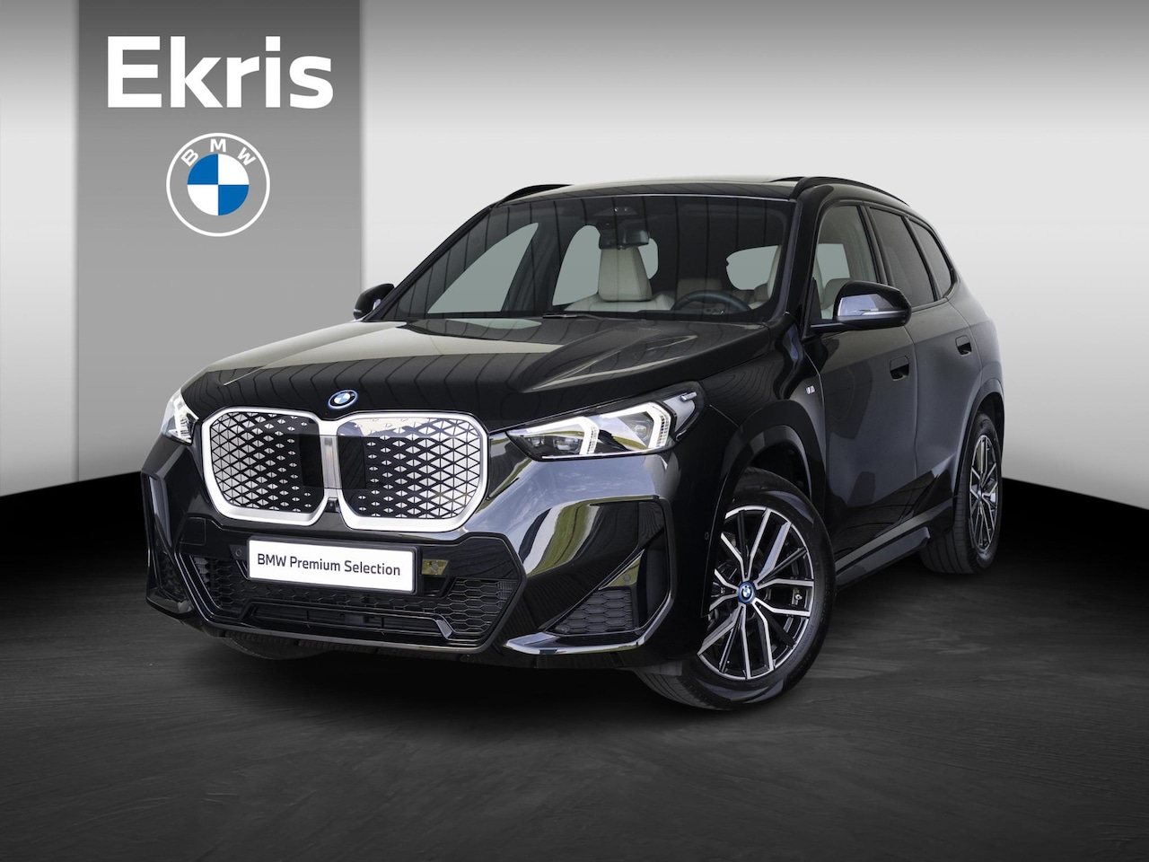 BMW iX1 - eDrive20 | M Sportpakket | Innovation Pack | Head-Up Display | Comfort Access | Panoramada - AutoWereld.nl