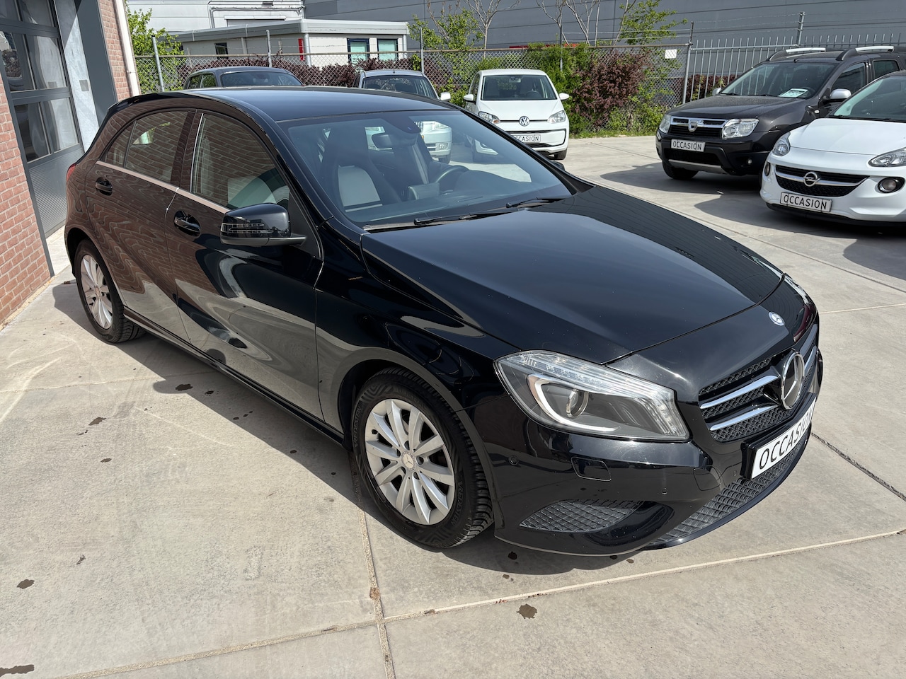 Mercedes-Benz A-klasse - 180 Ambition | Org-NL auto. Trekhaak. Automaat. Xenon. Sportstoelen. Navi.