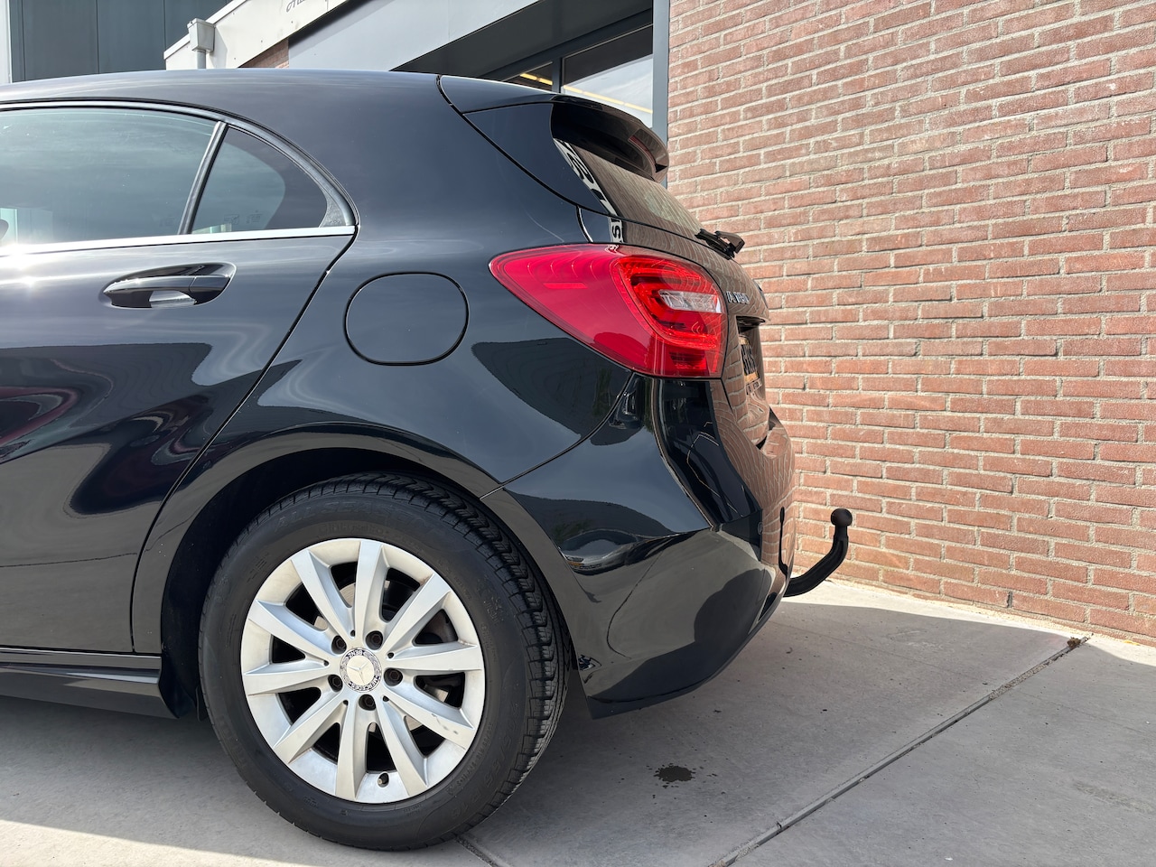 Mercedes-Benz A-klasse - 180 Ambition | Org-NL auto. Trekhaak. Automaat. Xenon. Sportstoelen. Navi.