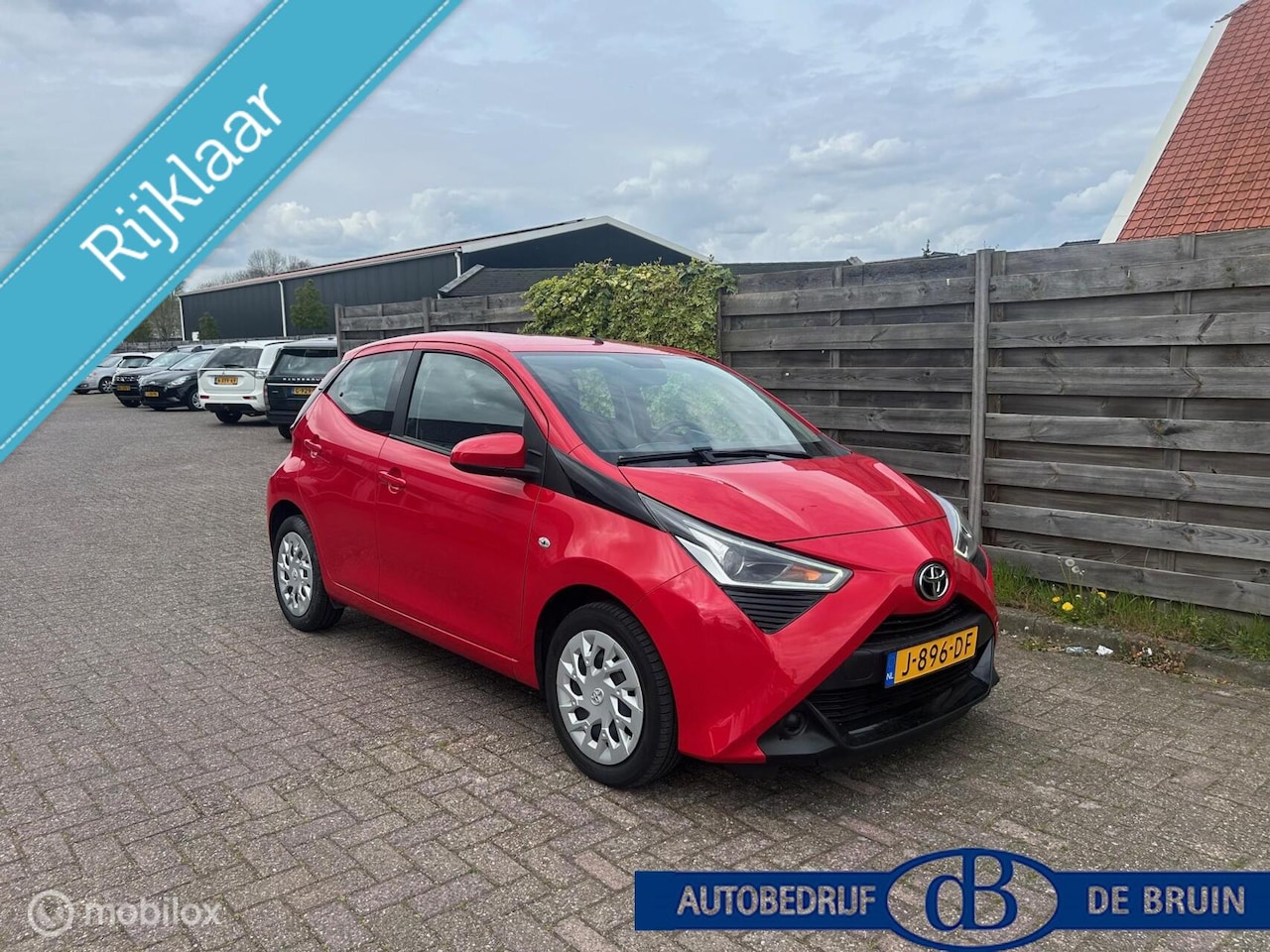 Toyota Aygo - 1.0 VVT-i x-play Apple Carplay Camera - AutoWereld.nl