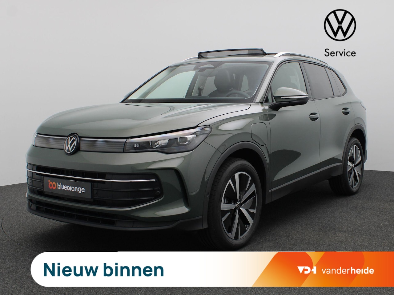Volkswagen Tiguan - 1.5 eHybrid Life Edition 204PK DSG Pano-Schuifdak, Trekhaak, 19" LM Velgen, Navi via apple - AutoWereld.nl