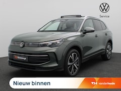 Volkswagen Tiguan - 1.5 eHybrid Life Edition 204PK DSG Pano-Schuifdak, Trekhaak, 19" LM Velgen, Navi via apple