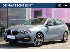 BMW 1-serie - 118i Executive Sport Line Automaat / Sportstoelen / LED / Live Cockpit Professional / Crui