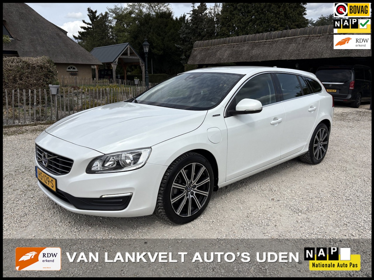 Volvo V60 - 2.4 D6 PHEV Twin Engine Summum Trekhaak, Stoelverw. Leder - AutoWereld.nl