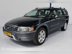 Volvo XC70 - 2.5 T Summum SCHUIFDAK / LEER / FOUR-C