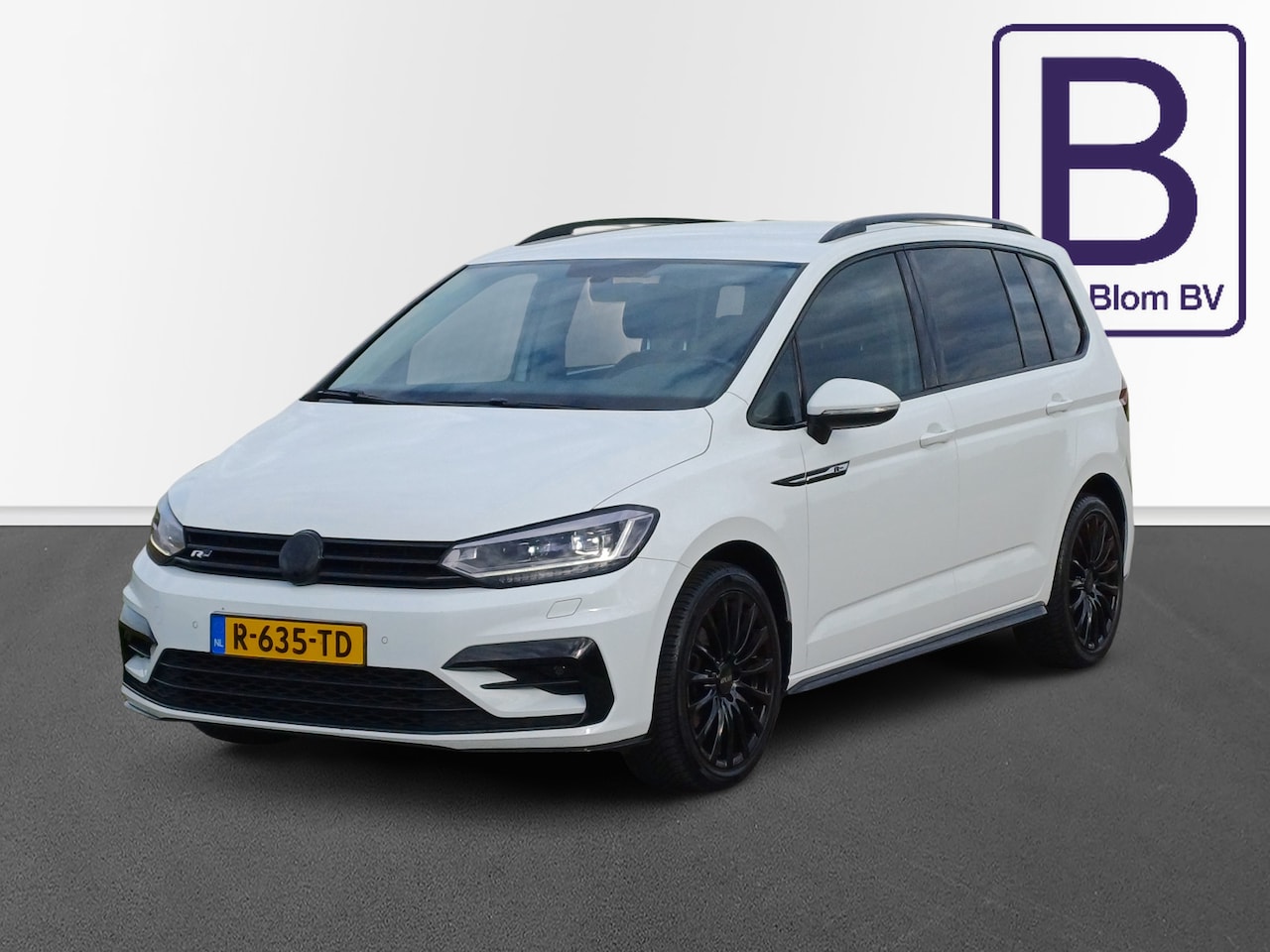 Volkswagen Touran - 1.4 TSI Highline Business R /R-Line/Led/Camera/Carplay/Clima/Navi/18"/ - AutoWereld.nl