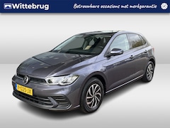 Volkswagen Polo - 1.0 TSI 95pk Life / Navigatie / Airco / Parkeersensoren V+A / Getint Glas / 15'' LMV