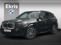 BMW iX1 - eDrive20 M Sport | Schuif-kanteldak | Head-up | 360 Graden Camera's | Adaptief Cruise Cont