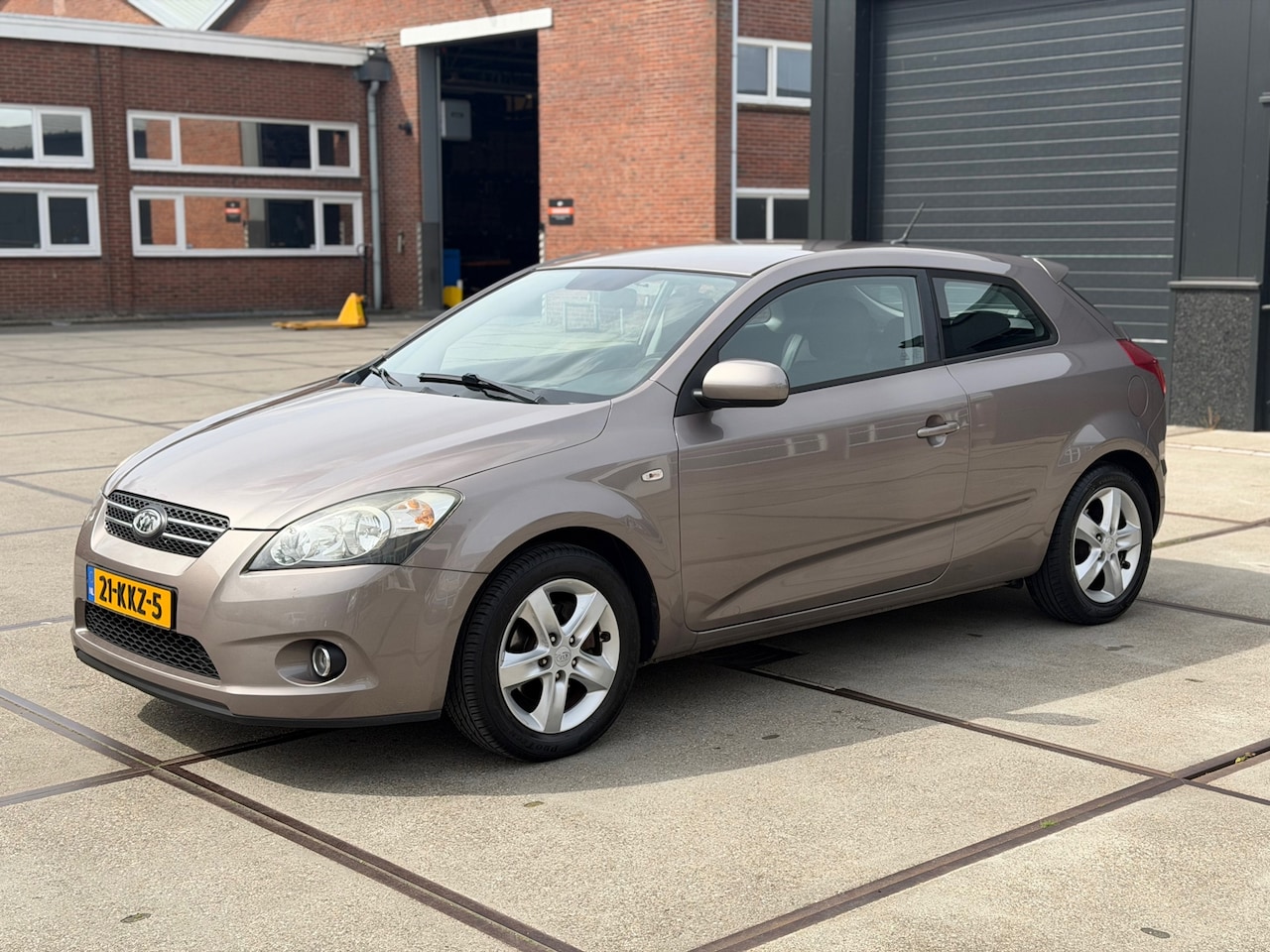Kia Pro cee'd - 1.4 CVVT X-ecutive Cruise Clima 16'' NAP - AutoWereld.nl