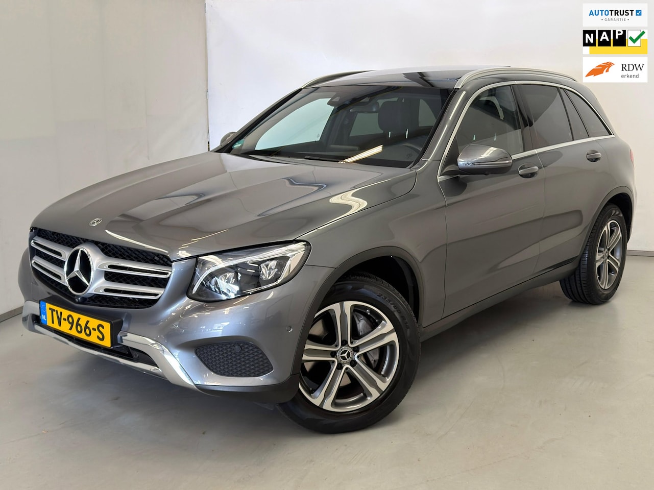 Mercedes-Benz GLC-klasse - 250 / Pano / Burmester / Memory / Luchtvering - AutoWereld.nl