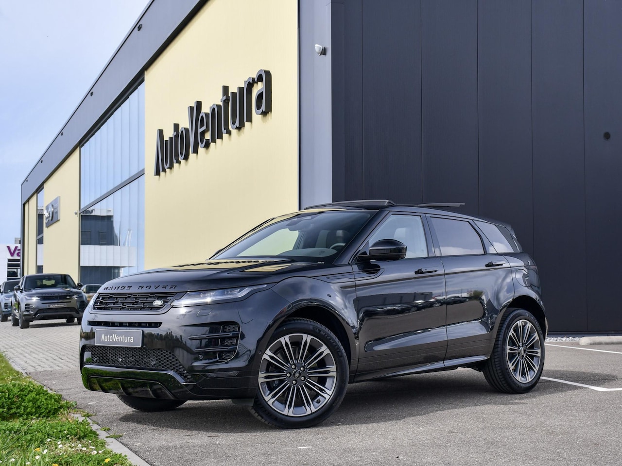 Land Rover Range Rover Evoque - 1.5 P270e PHEV Dynamic SE l Facelift l Black Pack l Meridian l Adapt. Cruise l 360 Camera - AutoWereld.nl