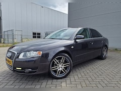 Audi A4 Limousine - 2.0 Pro Line AUT NAVI PSENSOR CRUISE TREKHAAK 2 X SLEUTELS