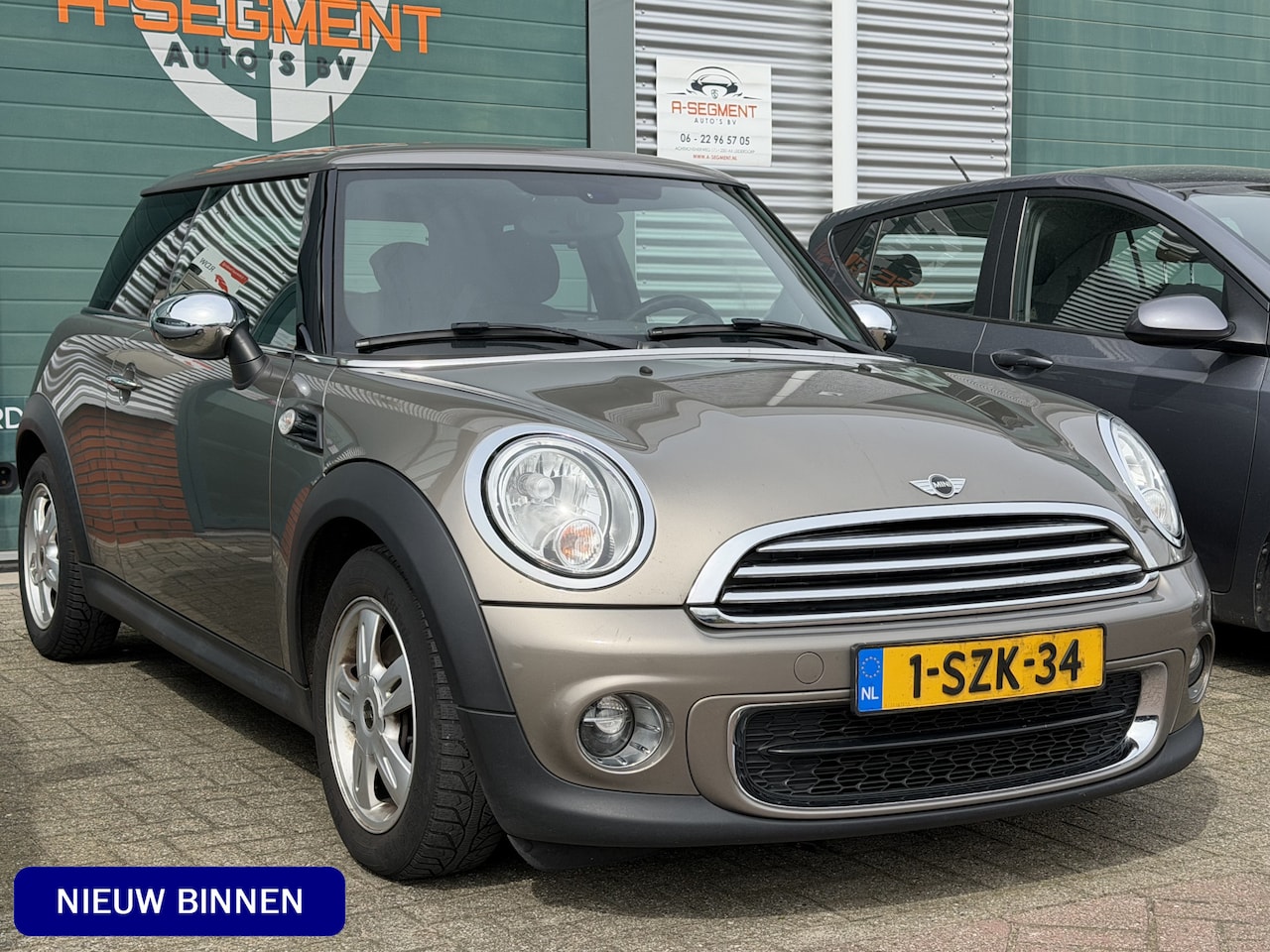 MINI One - Mini 1.6 Holland Street / Pano-dak / Navi / Leer - AutoWereld.nl