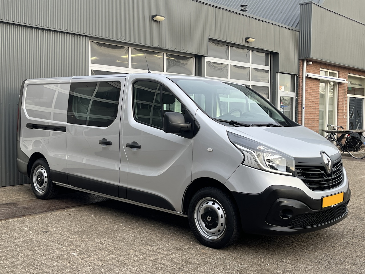 Renault Trafic - 1.6 dCi L2H1 DC Marge Btw /Bpm vrij Airco Cruise controle Navigatie Dubbele cabine 1e eige - AutoWereld.nl