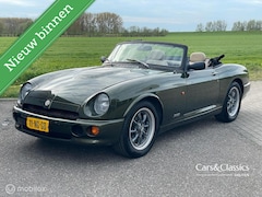 MG RV8 - 4.0 V8 - Woodcote Green
