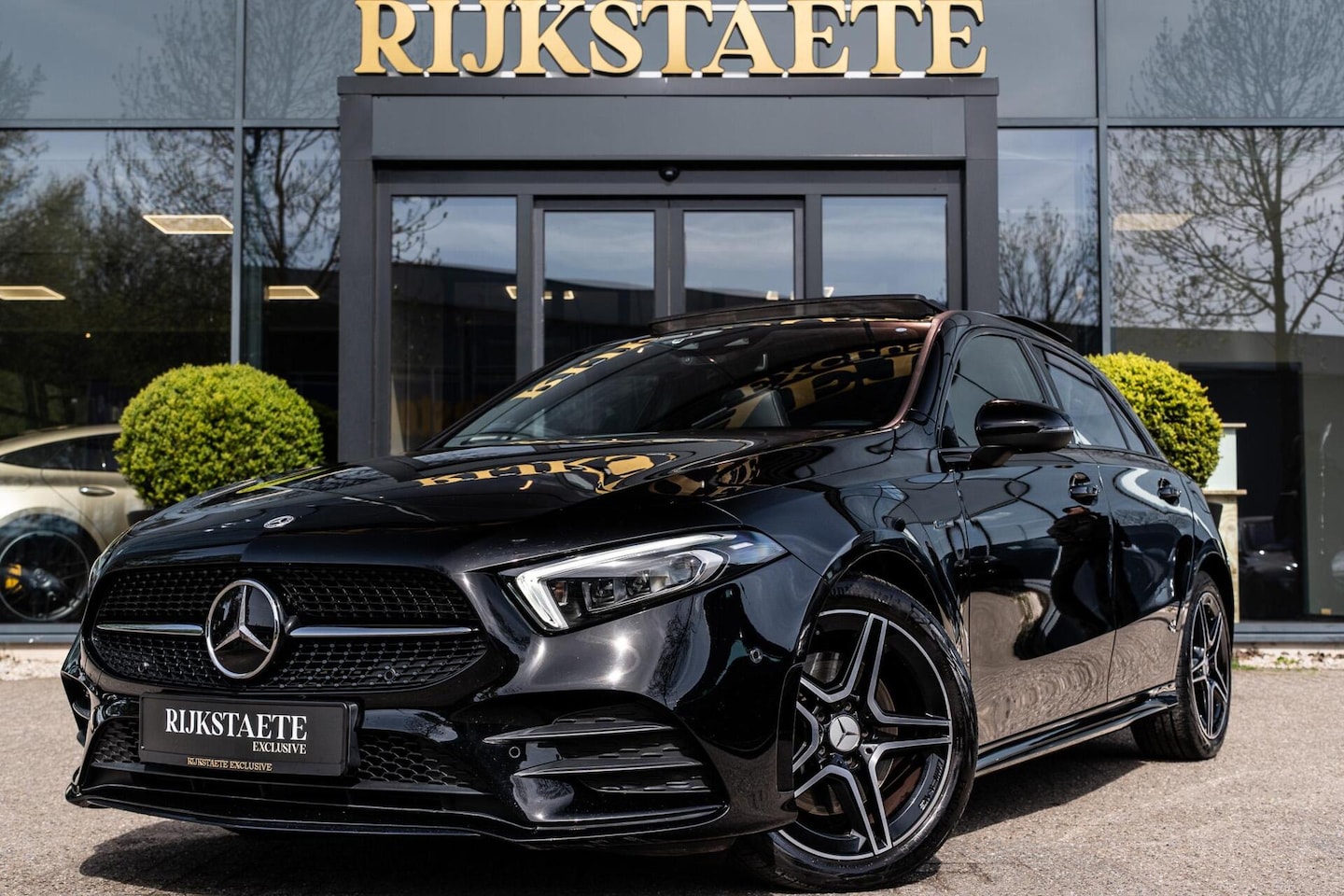 Mercedes-Benz A-klasse - A250e AMG Line|PANO|BURMESTER|SFEER|ACC - AutoWereld.nl