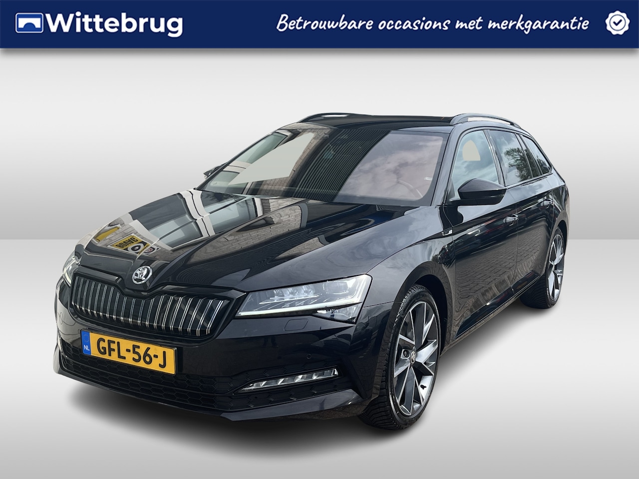 Skoda Superb Combi - 1.4 TSI iV Sportline / AUTOMAAT/ TREKHAAK/ DCC/ SMARTLINK/ STUUR+STOELVERWARM./ MEMORY SEA - AutoWereld.nl