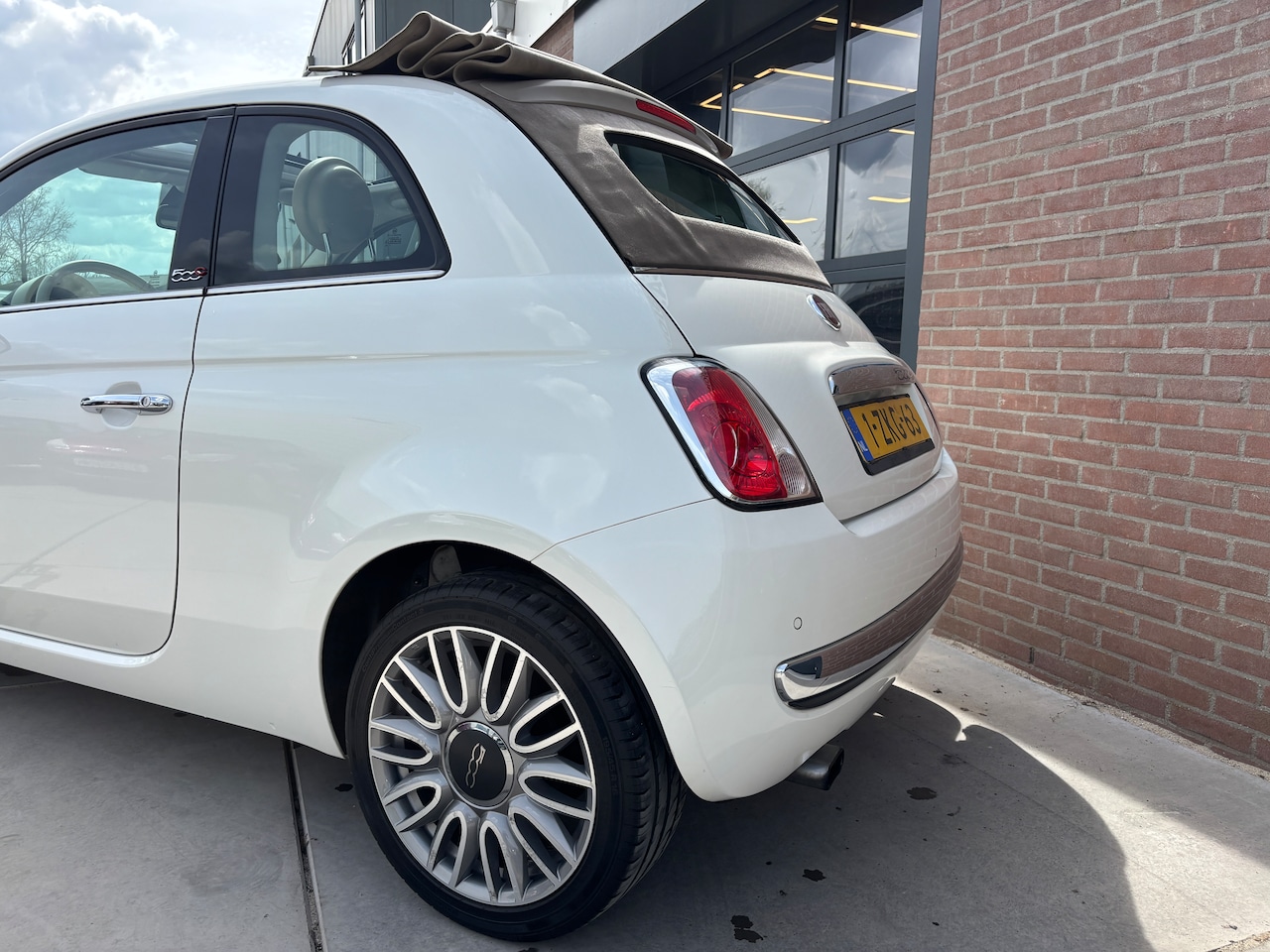 Fiat 500 C - 0.9 TwinAir Turbo Cult | Org-NL Auto. Cabrio. Leder. Xenon. Lage km. 1e eig.