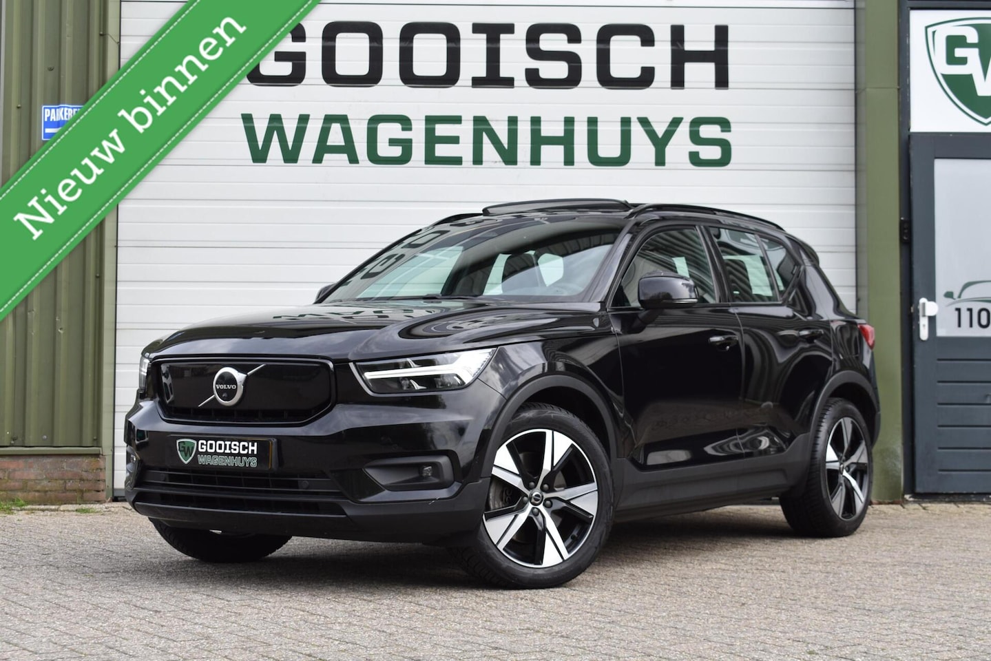 Volvo XC40 - Recharge P8 AWD R-Design | Pano | 360 Camera | Stoel/Stuurverwarming | - AutoWereld.nl