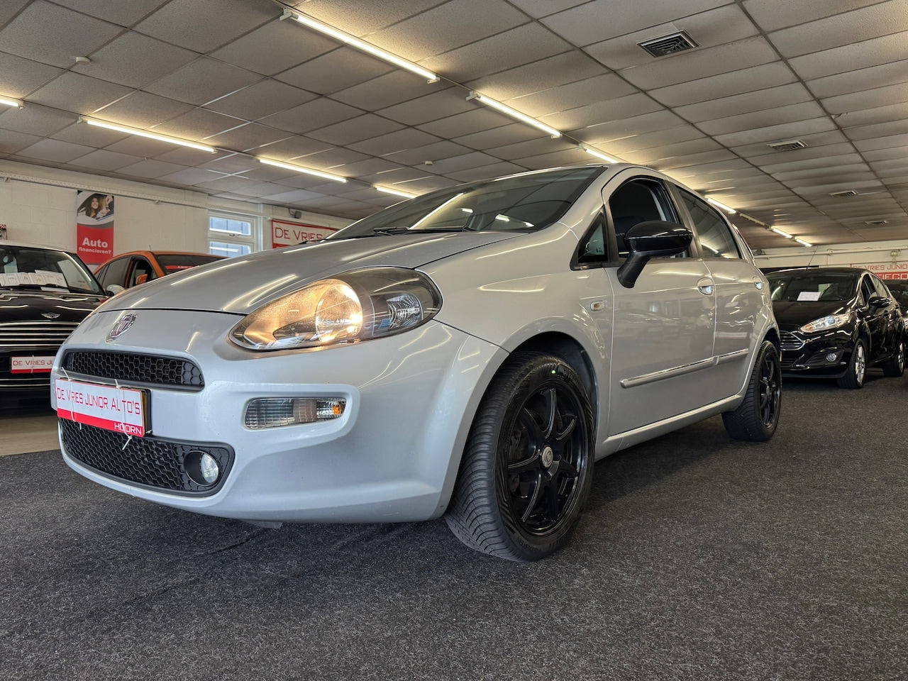Fiat Punto Evo - 0.9 TwinAir Easy 0.9 TwinAir Easy. Nieuwe apk, airco, 6- bak en zeer zuinig! - AutoWereld.nl