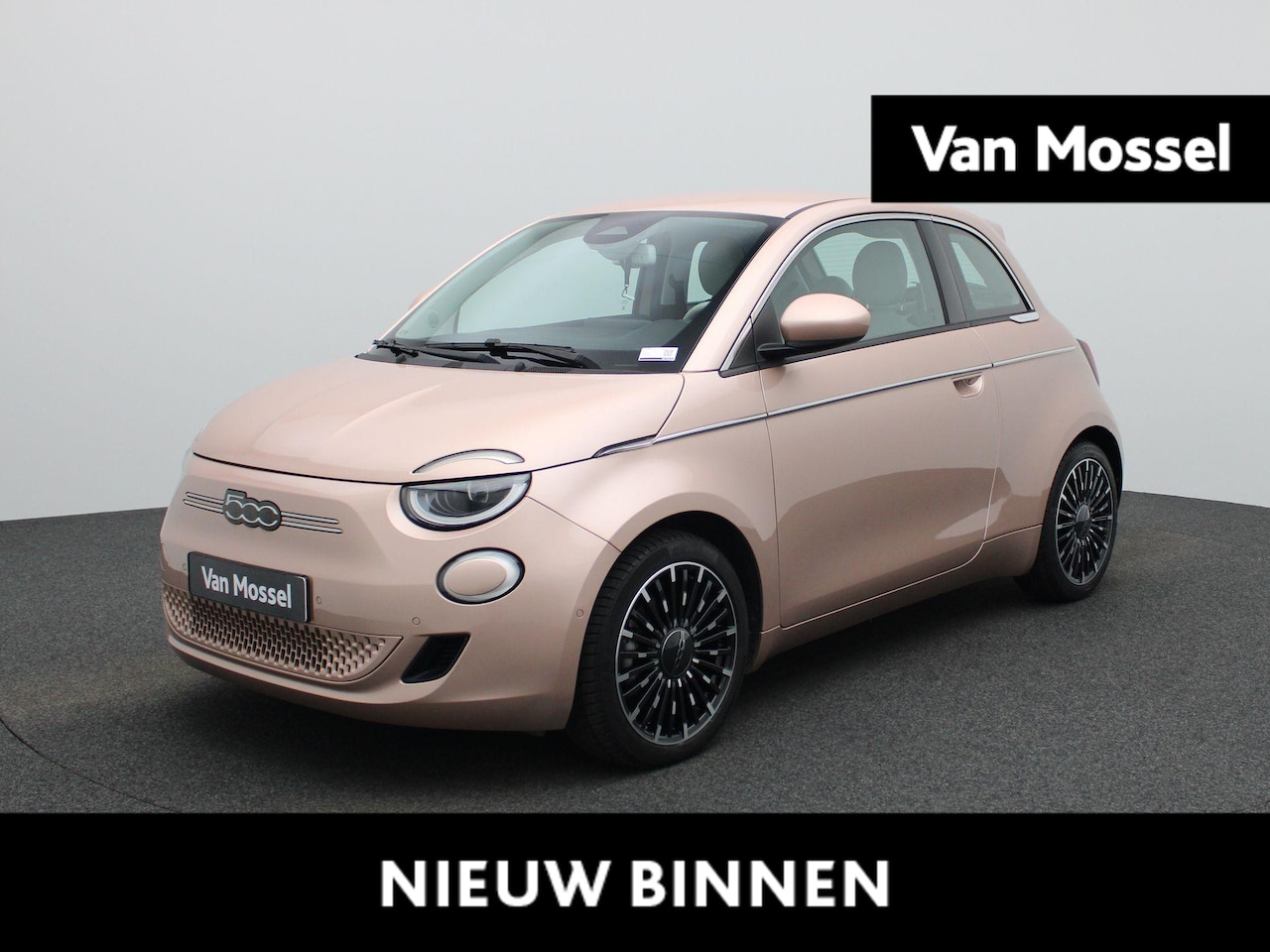 Fiat 500 - 500e 42 kWh La Prima | ACHTERUITRIJCAMERA | STOELVERWARMING | APPLE CARPLAY - ANDROID AUTO - AutoWereld.nl