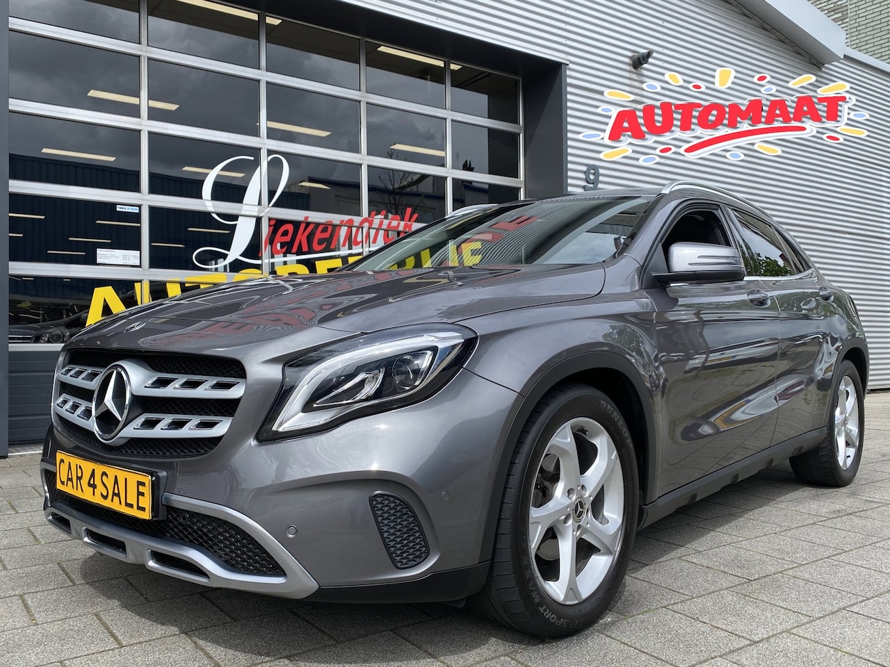 Mercedes-Benz GLA-Klasse - 180 BlueEFFICIENCY URBAN - Navigatie I Airco I LEER I PDC I LED I Sport interieur I Dealer - AutoWereld.nl