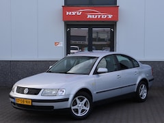 Volkswagen Passat - 1.8-5V airco LM 4-deurs