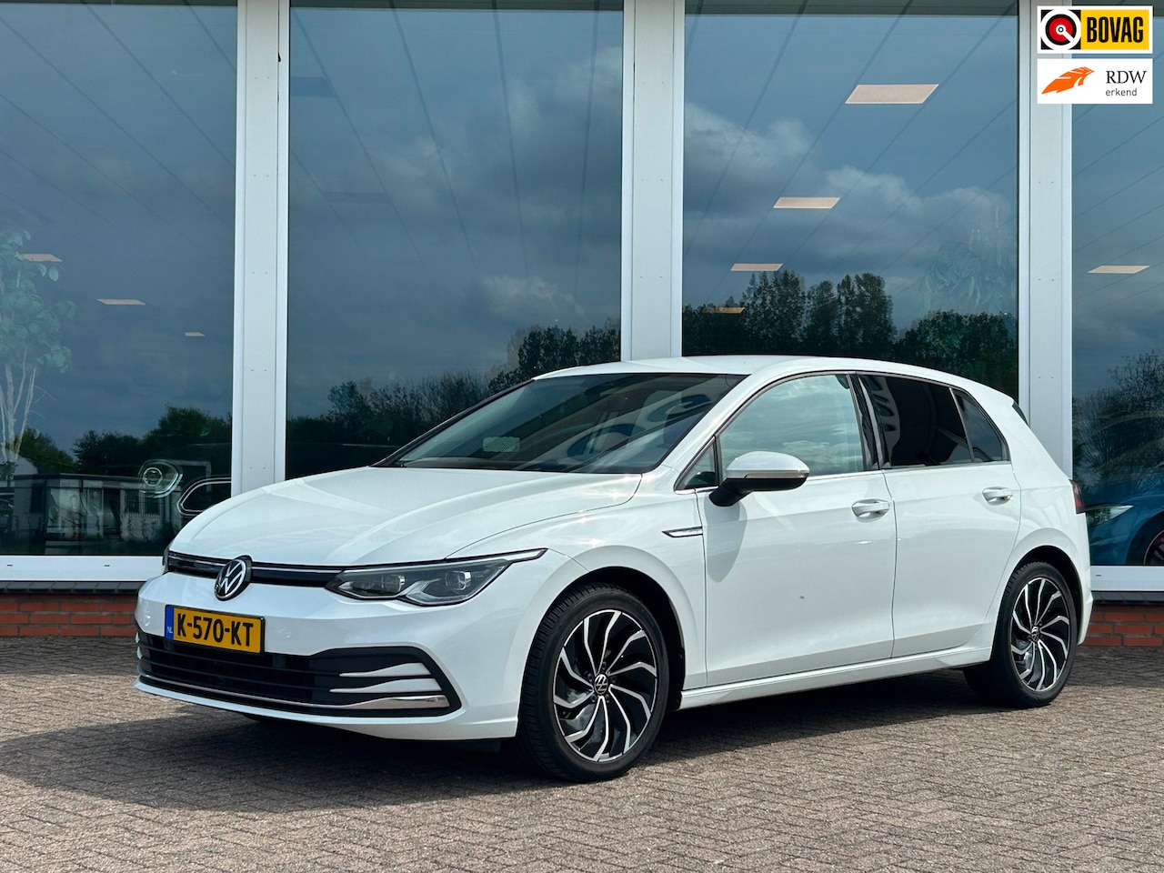 Volkswagen Golf - 1.5 eTSI Style AUT. - Navi - Alcantara - Camera - PDC - LM - AutoWereld.nl