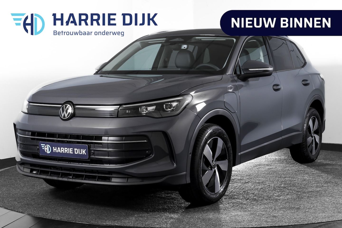 Volkswagen Tiguan - 1.5 eHybrid 204 PK Life | Elek. Trekhaak | Dig. Cockpit | Adapt. Cruise | Stoel-+stuurverw - AutoWereld.nl