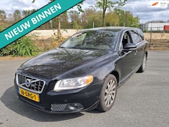 Volvo V70 - 1.6 T4 Limited Edition GEWOON SUPER LEUKE AUTO EN VOOR ZEER SCHERPE PRIJS OP DE MARKT