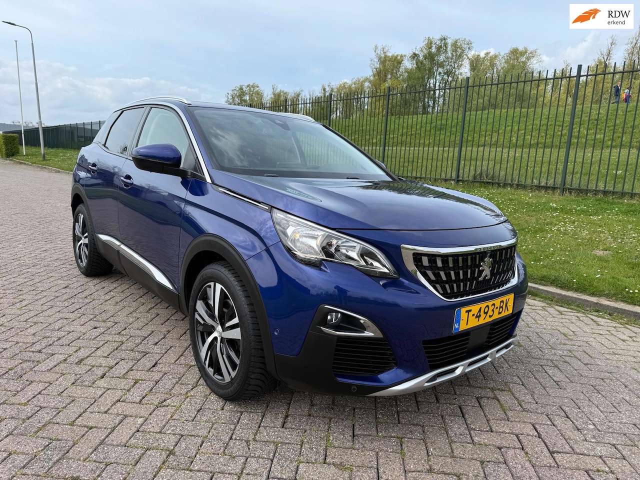 Peugeot 3008 - 1.2 PureTech Allure 1.2 PureTech Allure - AutoWereld.nl