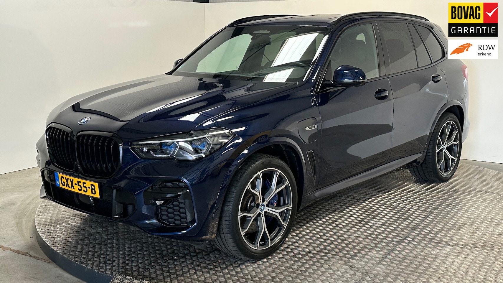 BMW X5 - XDrive45e High Executive automaat M pakket stoelverwarming stoelkoeling 360 camera lazer l - AutoWereld.nl