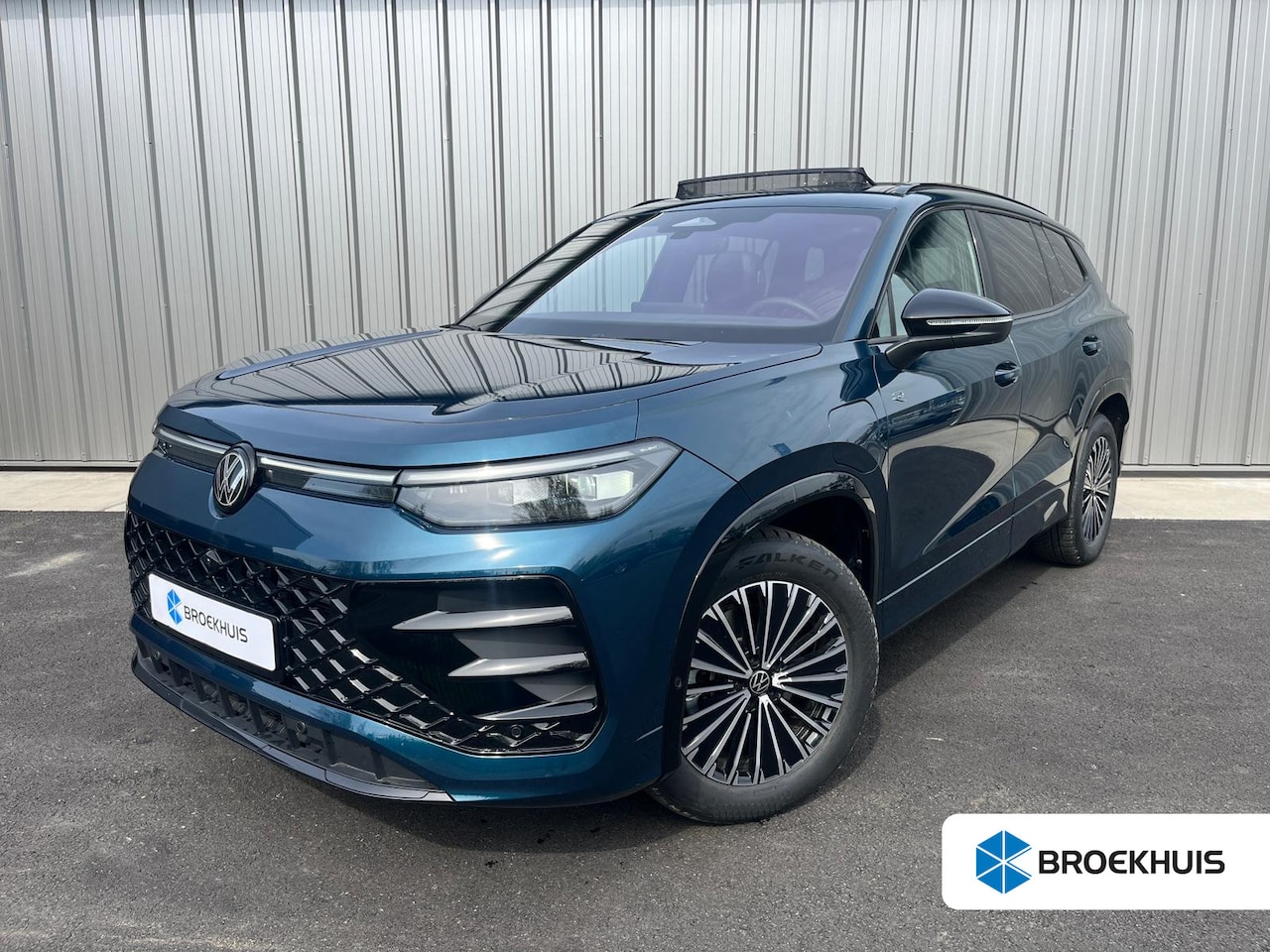 Volkswagen Tayron - 1.5 TSI eHybrid R-Line 272pk DSG/AUTO | Lederen bekleding | Head-up display | Elektrisch v - AutoWereld.nl