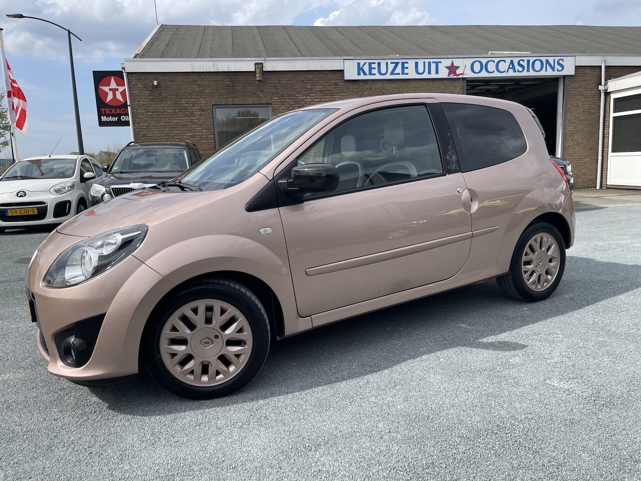 Renault Twingo - 1.2-16V Miss Sixty alcantara / leer, cruise control hele nette auto - AutoWereld.nl