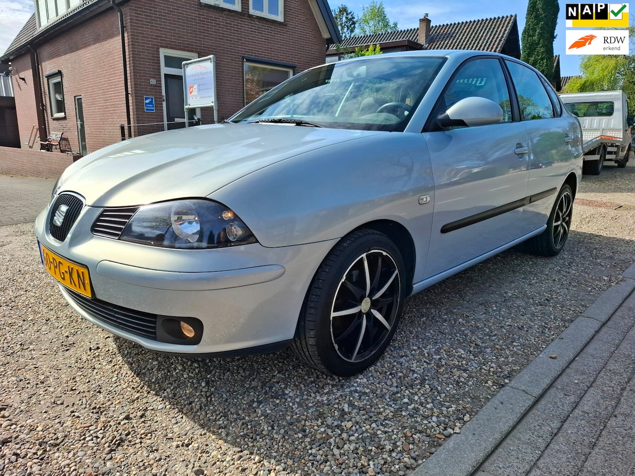 SEAT Cordoba - 1.4-16V Signo airco nieuwe APK weinig km NAP - AutoWereld.nl