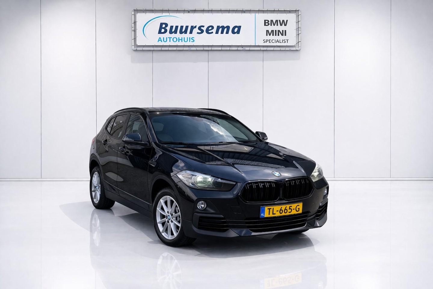 BMW X2 - sDrive18i | Navigatie | Bluetooth telefoon| Sortinterieur | Afneembare Trekhaak | - AutoWereld.nl
