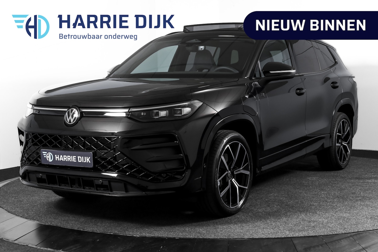 Volkswagen Tayron - 1.5 eHybrid 272 PK R-Line Edition | Black Style Pakket | S/K-Panodak | Elek. Trekhaak | Di - AutoWereld.nl