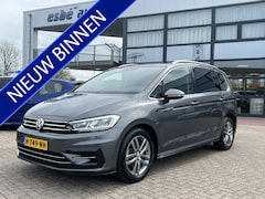 Volkswagen Touran - 2.0 TDI Automaat R-Line Highline Navigatie Camera Adaptieve Cruise Dab Led Carplay Sport C