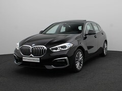 BMW 1-serie - 5-deurs 118i M Sportpakket | High Executive | Panoramadak | Sportstoelen | 19"