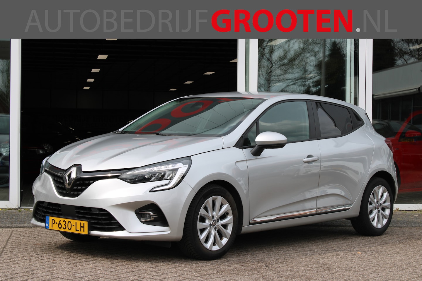 Renault Clio - 1.0 TCe Intens//Ecc//Navi//Stoelverwarming!! - AutoWereld.nl