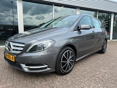Mercedes-Benz B-klasse - 180 Led, Xenon, Trekhaak, Orig.NL