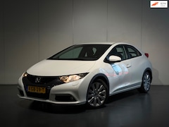 Honda Civic - 1.8 Executive /Clima/Cruise/Camera/Stoelverw./LMV