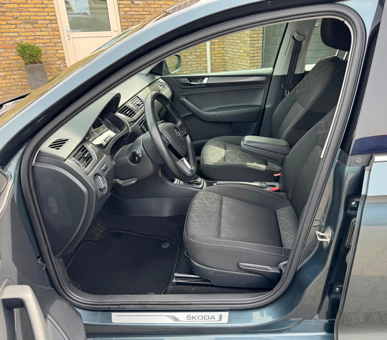 Skoda Rapid Spaceback - 1.0 TSI Bj 2018 Automaat - AutoWereld.nl